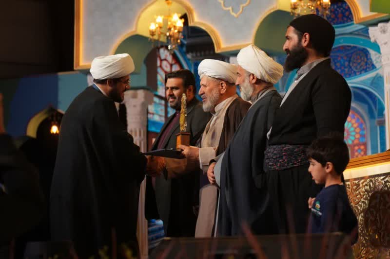 درخشش نمایندگان قم در مسابقات سراسری قرآن کریم درخشش نمایندگان قم در مسابقات سراسری قرآن کریم
